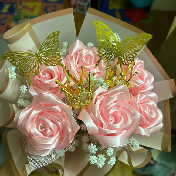 Mini pink bouquet - Picture 2 of 2